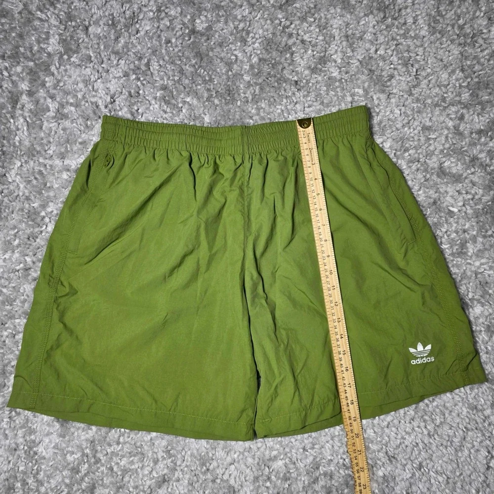Adidas Originals Trefoil Essentials Woven Shorts Men's XL Olive Green NWT KA0674